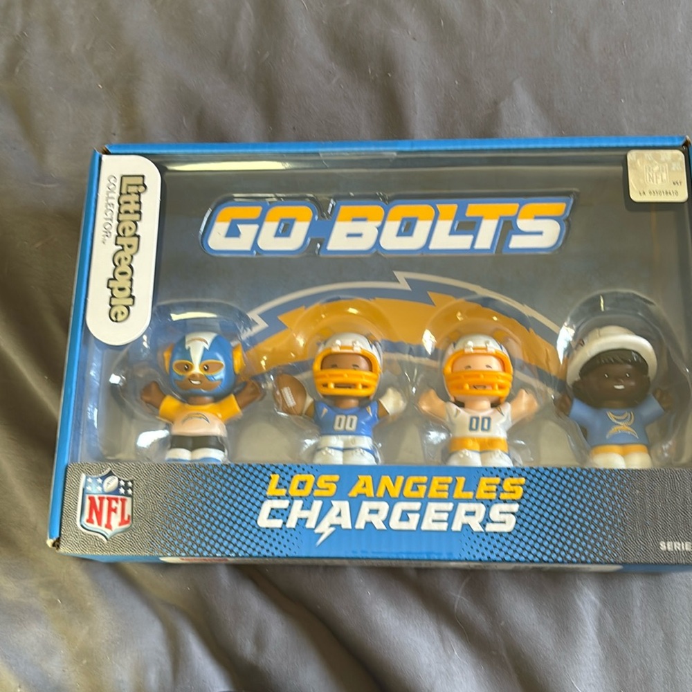 Little people collector Los Angeles chargers